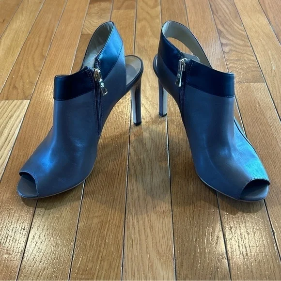 Ann Taylor Cara Crisscross Peep Toe Leather Sandals Heels Black Tan Women’s 7.5 - Picture 2 of 10